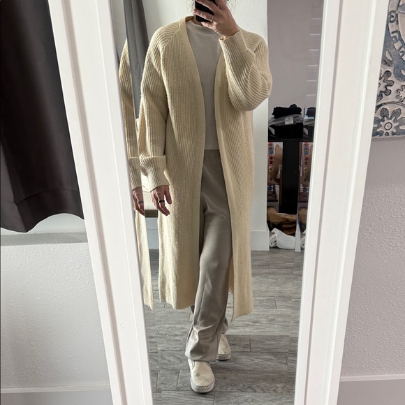Super Cozy Long Cream Knit Cardigan - Picture 8 of 12